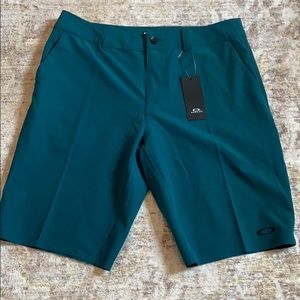 Men’s Oakley shorts